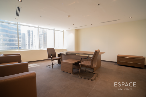 Office in Jumeirah Lake Towers, Dubai 158 sq.m. № 62319 - photo 10