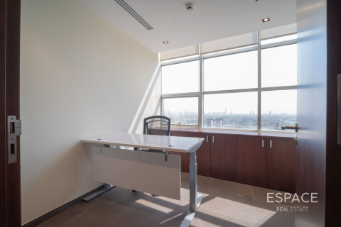Office in Jumeirah Lake Towers, Dubai 158 sq.m. № 62319 - photo 16