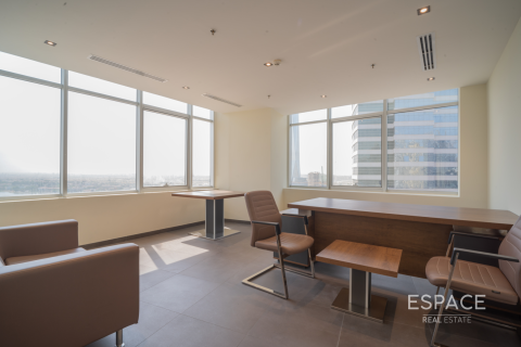 Office in Jumeirah Lake Towers, Dubai 158 sq.m. № 62319 - photo 15