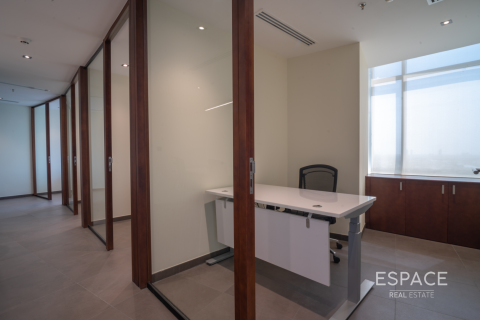 Office in Jumeirah Lake Towers, Dubai 158 sq.m. № 62319 - photo 17