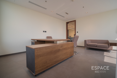 Office in Jumeirah Lake Towers, Dubai 158 sq.m. № 62319 - photo 11
