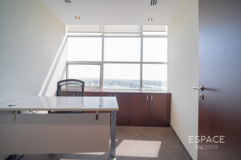 Office in Jumeirah Lake Towers, Dubai 158 sq.m. № 62319 - photo 14