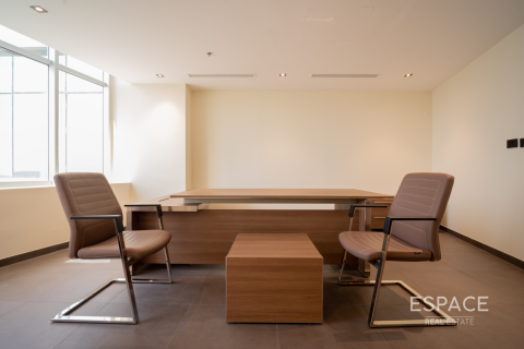 Office in Jumeirah Lake Towers, Dubai 158 sq.m. № 62319 - photo 9
