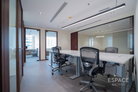 Office in Jumeirah Lake Towers, Dubai 158 sq.m. № 62319 - photo 13