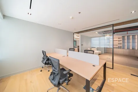 Office in Jumeirah Lake Towers, Dubai 157 sq.m. № 62318 - photo 16