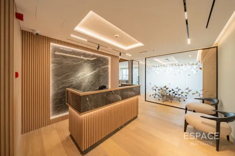 Office in Jumeirah Lake Towers, Dubai 157 sq.m. № 62318 - photo 1