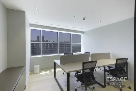 Office in Jumeirah Lake Towers, Dubai 157 sq.m. № 62318 - photo 18