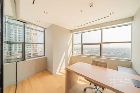 Office in Jumeirah Lake Towers, Dubai 157 sq.m. № 62318 - photo 5