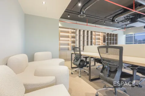 Office in Jumeirah Lake Towers, Dubai 157 sq.m. № 62318 - photo 15