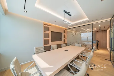 Office in Jumeirah Lake Towers, Dubai 157 sq.m. № 62318 - photo 4