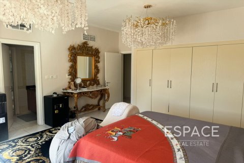 Villa in Springs 4, The Springs, Dubai 3 bedrooms, 258 sq.m. № 62343 - photo 4