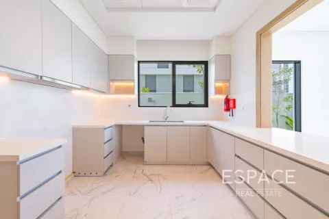 Villa in Murooj Al Furjan, Al Furjan, Dubai 4 bedrooms, 331 sq.m. № 122642 - photo 5