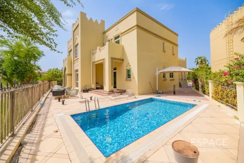 Villa à Jumeirah Islands, Dubai, 4 chambres, 509 m², № 122636
