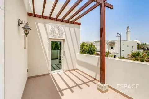 Villa à Quortaj, Al Furjan, Dubai, 3 chambres, 283 m², № 122637 - photo 16