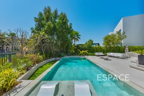 Villa in Jumeirah Islands, Dubai 5 bedrooms, 557 sq.m. № 122641 - photo 19