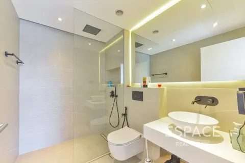 Villa in Jumeirah Islands, Dubai 5 bedrooms, 557 sq.m. № 122641 - photo 13