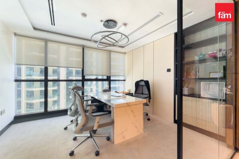 Oficina en Business Bay, Dubai, 199.3 m², № 112404 - foto 7