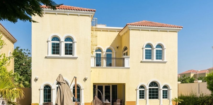 Villa à Jumeirah Park, Dubai, 3 chambres, 677.7 m², № 112402