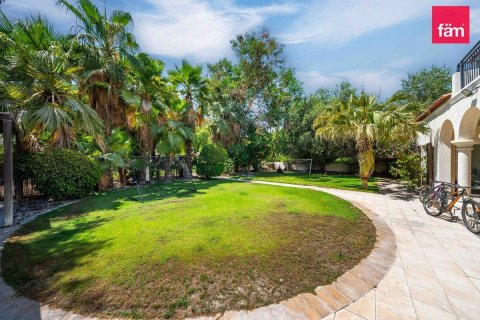 Villa à Dubai, 5 chambres, 881.9 m², № 112405 - photo 26