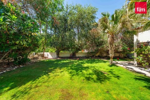 Villa à Dubai, 5 chambres, 881.9 m², № 112405 - photo 28