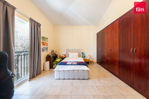 Villa à Dubai, 5 chambres, 881.9 m², № 112405 - photo 12