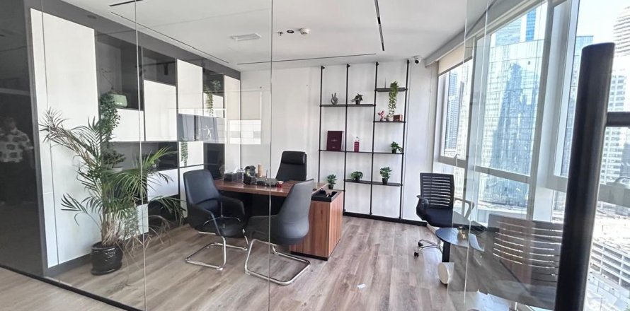 Office in Business Bay, Dubai 162.6 sq.m. № 111938