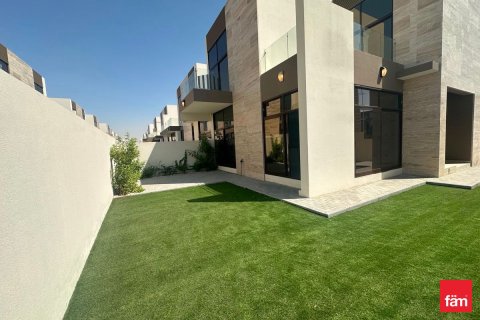 Villa in Dubai 4 bedrooms, 287.9 sq.m. № 111925 - photo 3