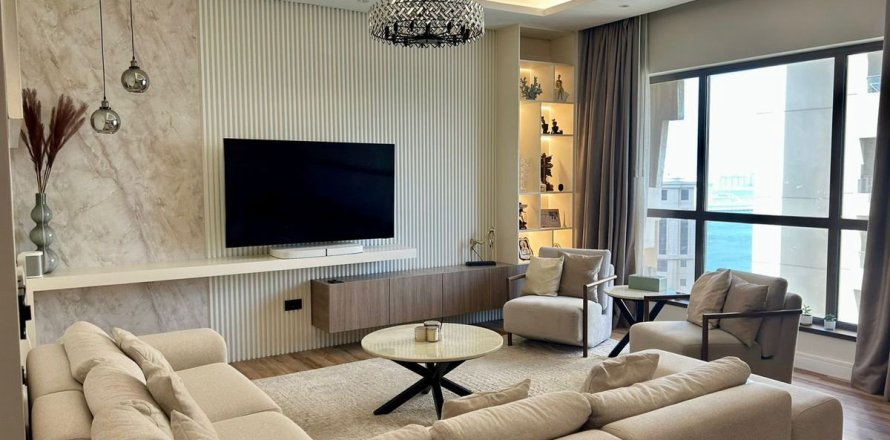 Apartment in Dubai 3 bedrooms, 175 sq.m. № 69698