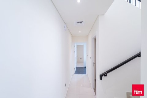 Townhouse in Dubai 3 bedrooms, 174.8 sq.m. № 139119 - photo 9