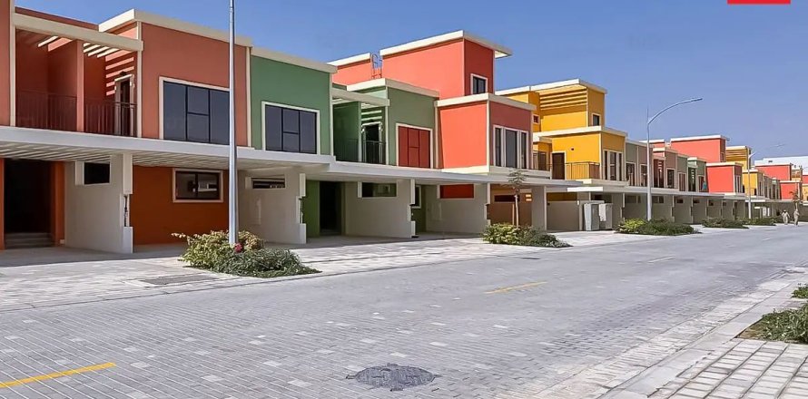 Maison de ville à Dubai, 4 chambres, 144 m², № 141545