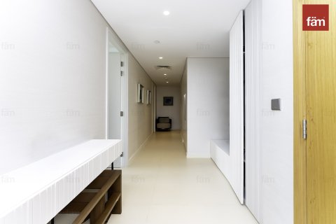 Apartment in Dubai 4 bedrooms, 238.1 sq.m. № 69507 - photo 16