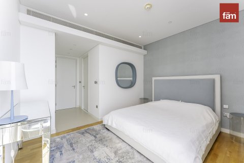 Apartment in Dubai 4 bedrooms, 238.1 sq.m. № 69507 - photo 19