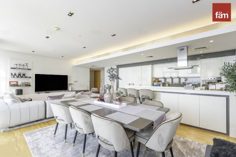 Apartment in Dubai 4 bedrooms, 238.1 sq.m. № 69507 - photo 22