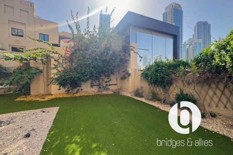 Apartamento en Old Town, Dubai, 1 dormitorio, 242 m², № 104637 - foto 10