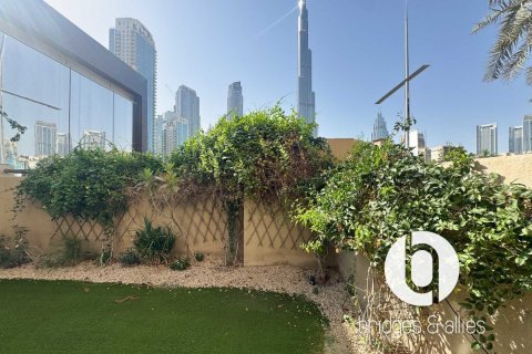Apartamento en Old Town, Dubai, 1 dormitorio, 242 m², № 104637 - foto 9
