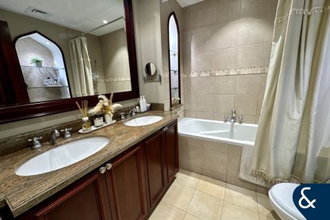 Apartamento en Kamoon, Old Town, Dubai, 2 dormitorios, 131 m², № 74594 - foto 15