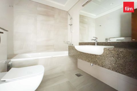Apartment in Al Satwa, Dubai 3 bedrooms, 159.2 sq.m. № 17253 - photo 10