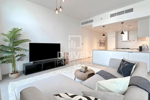 Apartment in Jumeirah Village Circle, Dubai 2 bedrooms, 96 sq.m. № 20767 - photo 1