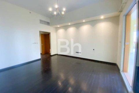 Снять в аренду квартиру в Пальме Джумейре, Дубай: 3 спальни, 226м², № 22896 - фото 3