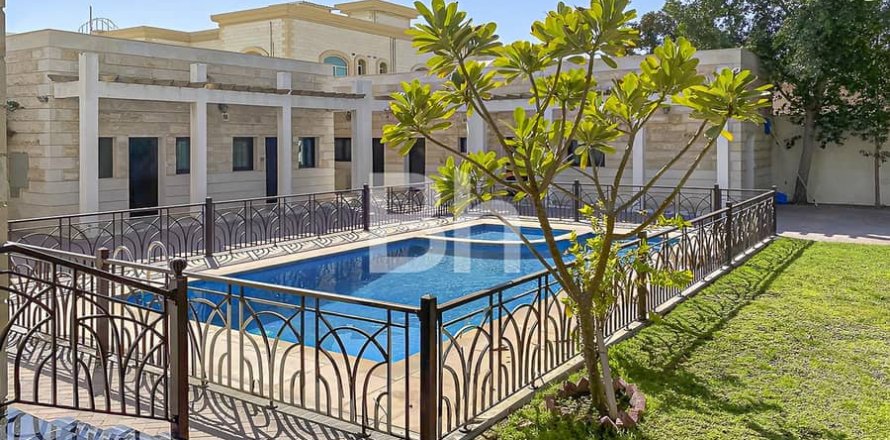 Вилла в Дубае, 5 спален, 864м², № 21129
