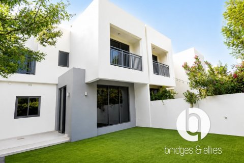 Villa in Dubai Hills Estate, Dubai 3 bedrooms, 203 sq.m. № 123969