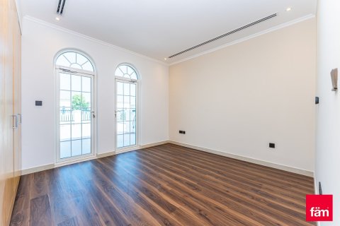 Villa en Dubai, 4 dormitorios, 709.5 m², № 97627 - foto 20