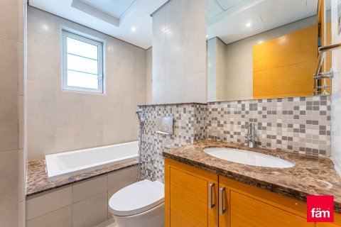 Villa en Dubai, 4 dormitorios, 709.5 m², № 97627 - foto 14