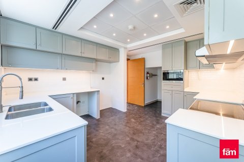 Villa en Dubai, 4 dormitorios, 709.5 m², № 97627 - foto 10