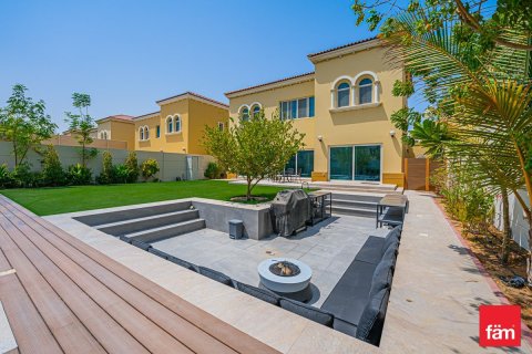 Villa en Dubai, 4 dormitorios, 709.5 m², № 97627 - foto 3