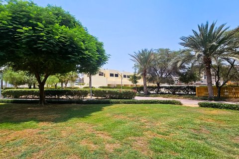 Villa in Jumeirah Village Circle, Dubai 3 bedrooms, 277.41 sq.m. № 138915 - photo 9
