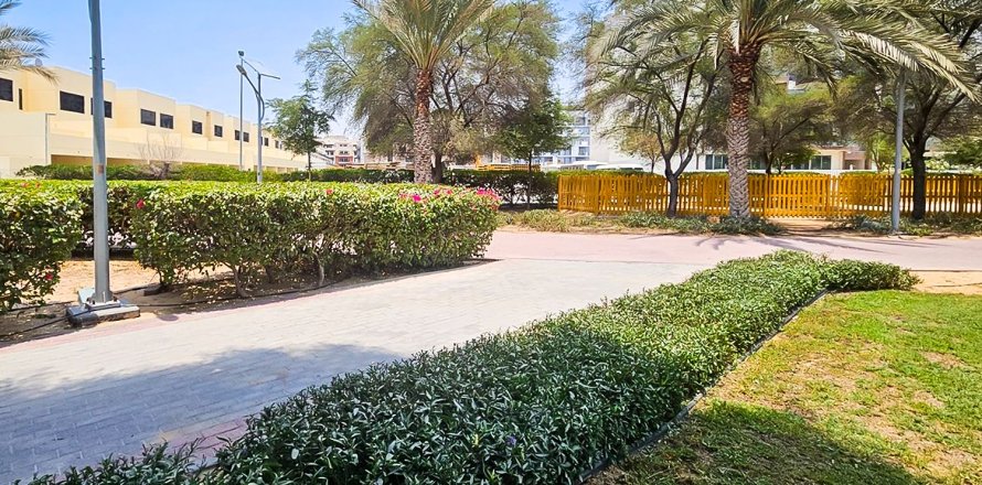 Villa in Jumeirah Village Circle, Dubai 3 bedrooms, 277.41 sq.m. № 138915