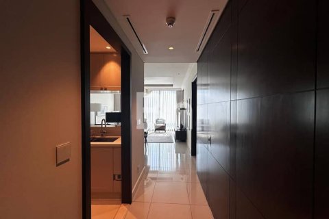 Apartamento en Downtown Dubai (Downtown Burj Dubai), Dubai, 1 dormitorio, 79 m², № 24364 - foto 2
