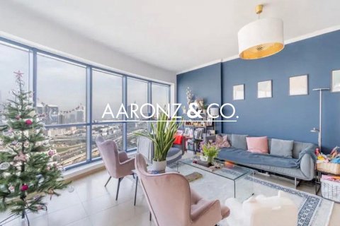 Купить квартиру в Джумейра Лейк Тауэрс, Дубай: 2 спальни, 160м², № 78299 - фото 2