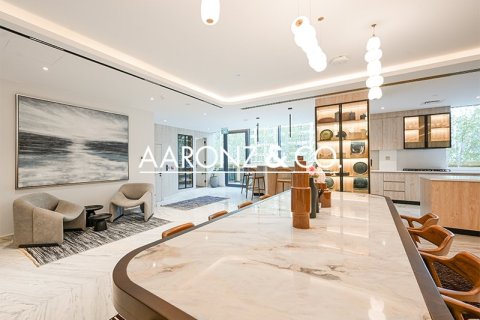 Penthouse in Dubai Marina, Dubai 5 bedrooms, 812.9 sq.m. № 78300 - photo 6